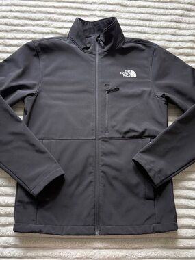 The North Face Men's Black Windproof Zip Softshell Jacket Size S 19" Chest